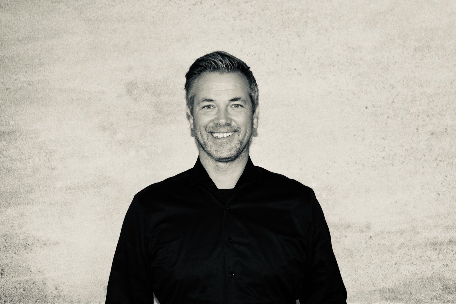 Porträt von Matthias Höchst, Bereichsleiter Kundenerlebnismanagement bei der VR Bank Rhein-Neckar eG
